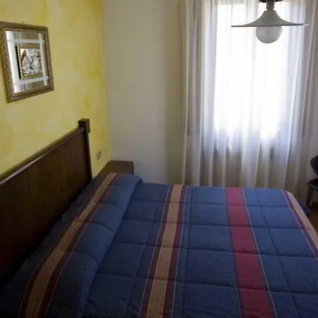 Edelweiss Bed & Breakfast 2*